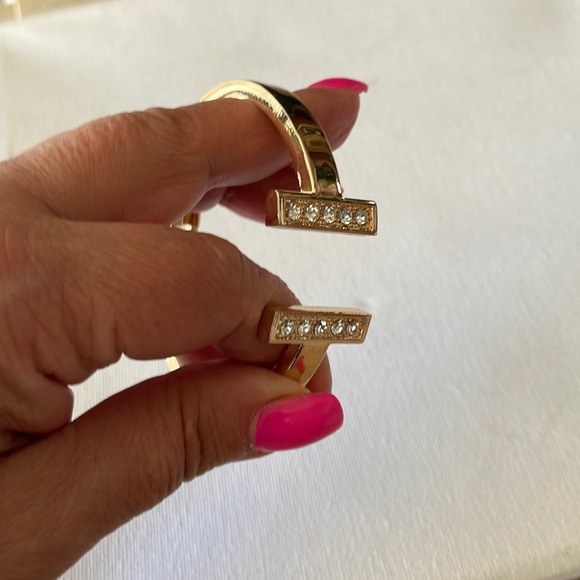 Gorgeous cuff bracelet. - Picture 4 of 6